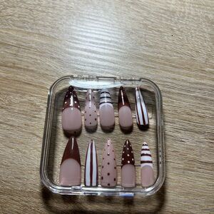 Brown and White Press-On Nails Set